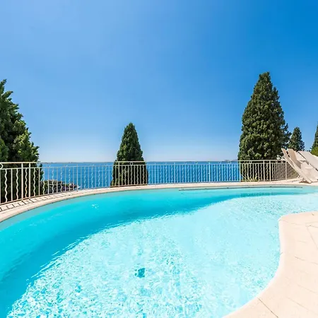 Full Sea View Near With Pool